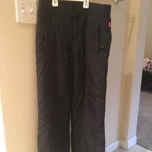 Black snow pants